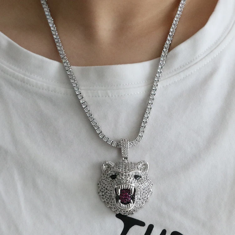 Roaring ursus Hip Hop Pendant